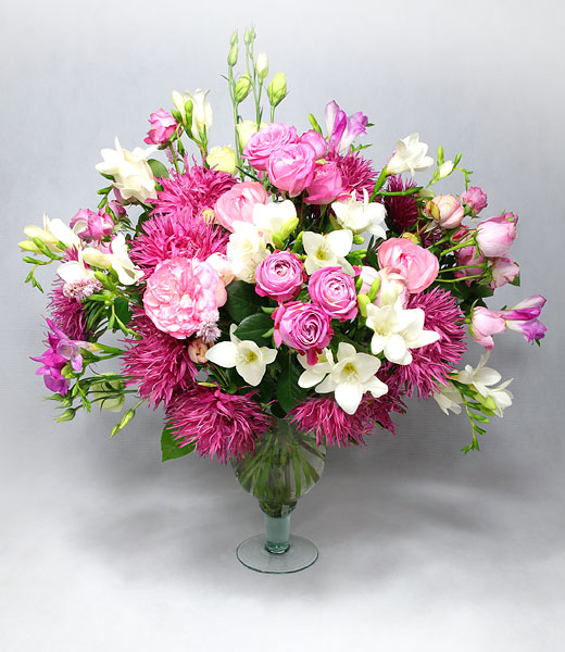 image of pink flowers in a vase