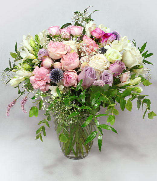 photo of a bouquet of roses in a vase